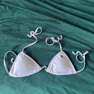 Boutine LA white triangle bikini top